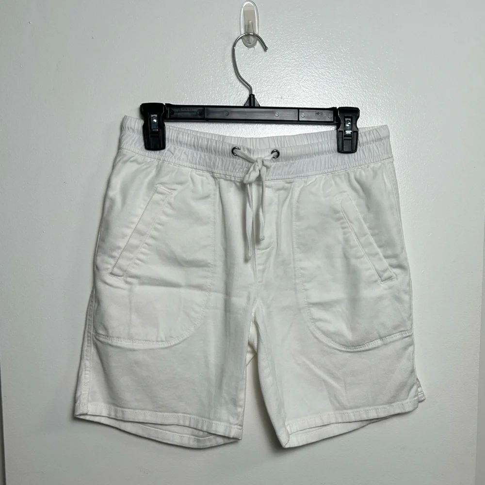 Nic + Zoe White Shorts - Picture 1 of 4